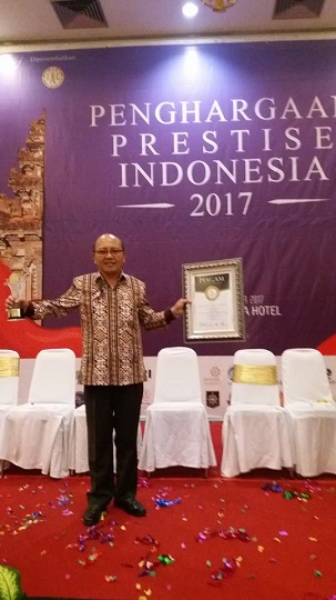 SMA Kristen 2 Binsus Tomohon Peroleh  Anugerah Karya Pendidikan Indonesia  2017